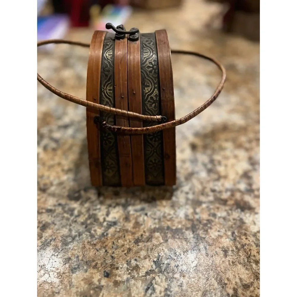 Vintage 1940's, WW2, Wood, Rattan, and Willow Carved Box Purse‎